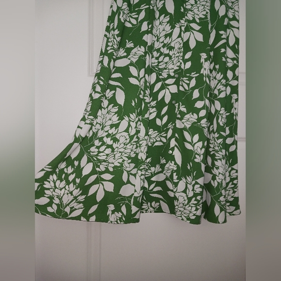 Ann Taylor - Floral Dress - Picture 6 of 6